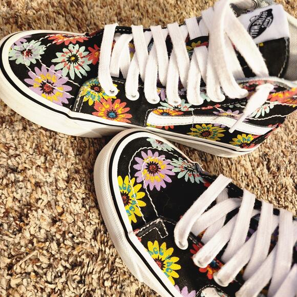 Vans Black Floral Lace-Up Sneakers Size 6.5 Cottagecore - Picture 4 of 8